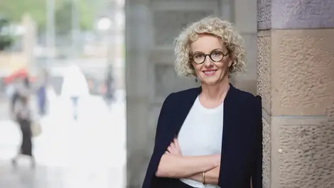 Rooms shape power: How culture signals exclude women in tech